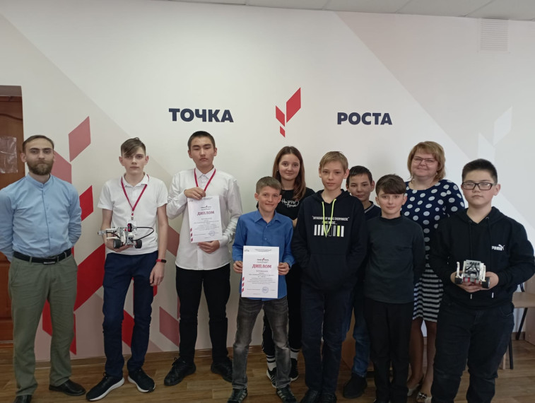 Участники турнира «Робототехника 2023», педагоги дополнительного образования: Зубарев К.В., Драновская Е.А..